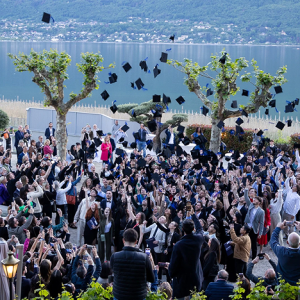 campus-chambery-inseec-mosaic-remise-diplome