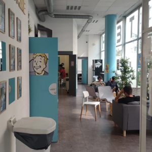 campus-slider-vr-campus-marseille-inseec-couloirs-detente
